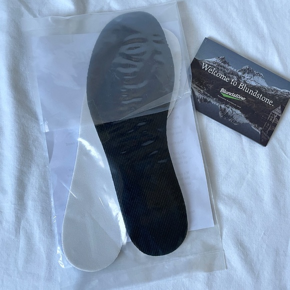 Blundstone 558 Chelsea Boots Women’s Sz 7 Black Elastic Sided NEW IN BOX - Picture 11 of 11